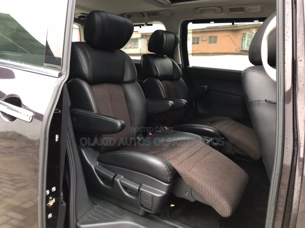 Nissan Elgrand 2013 Black