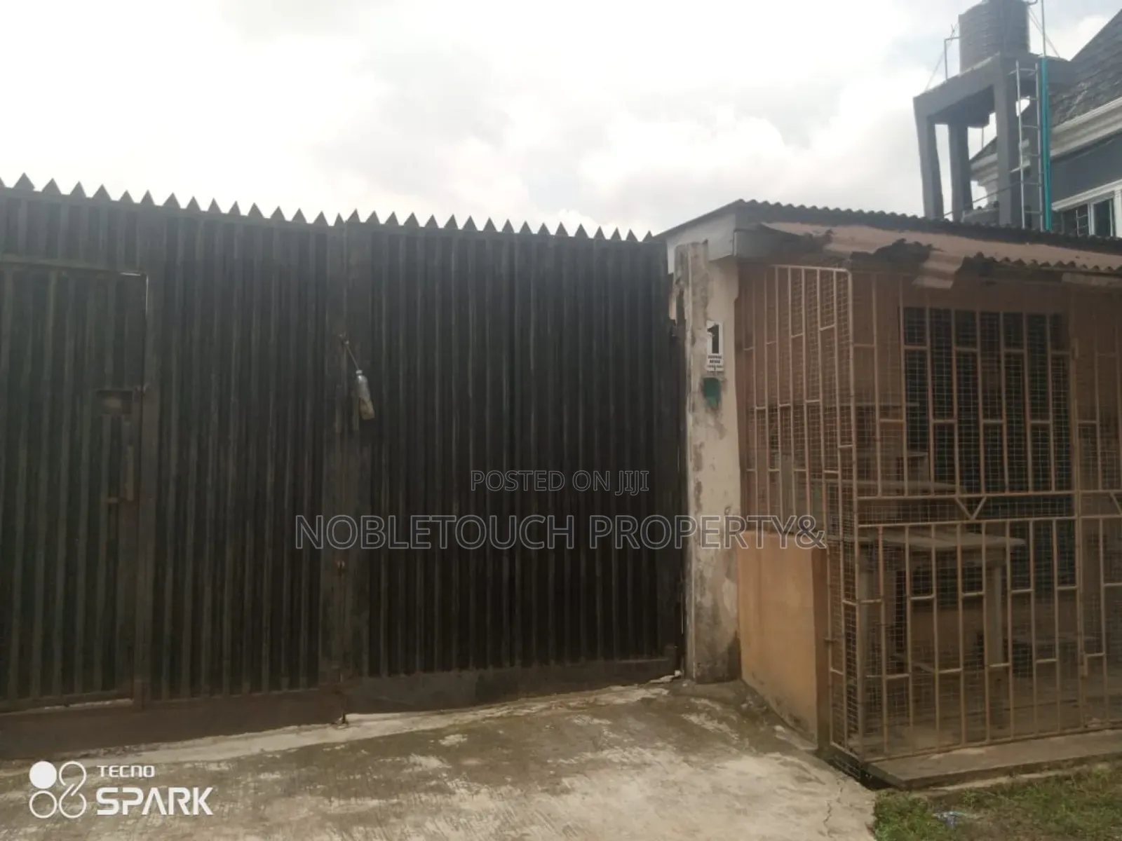 3bdrm Bungalow in Idimu Ejigbo Road, Iseri Olofin for sale