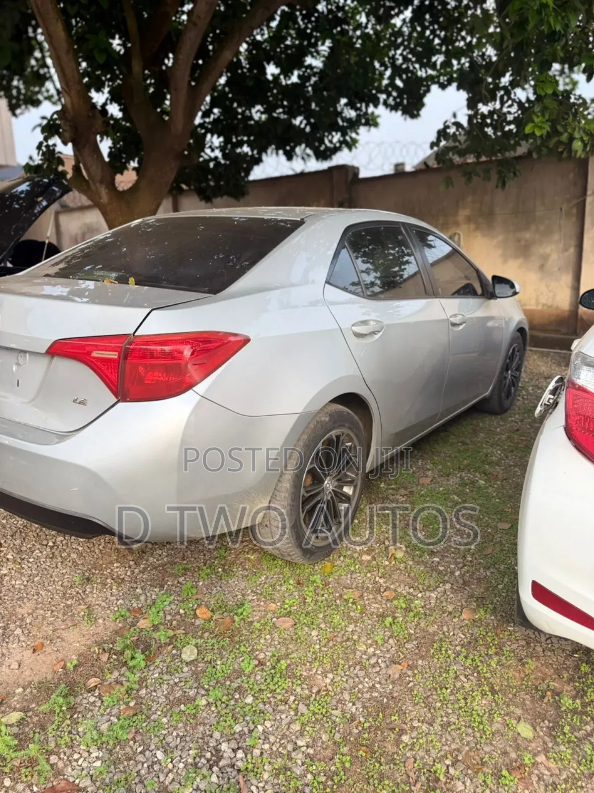 Toyota Corolla LE ECO 4dr Sedan (1.8L 4cyl CVT) 2017 Silver