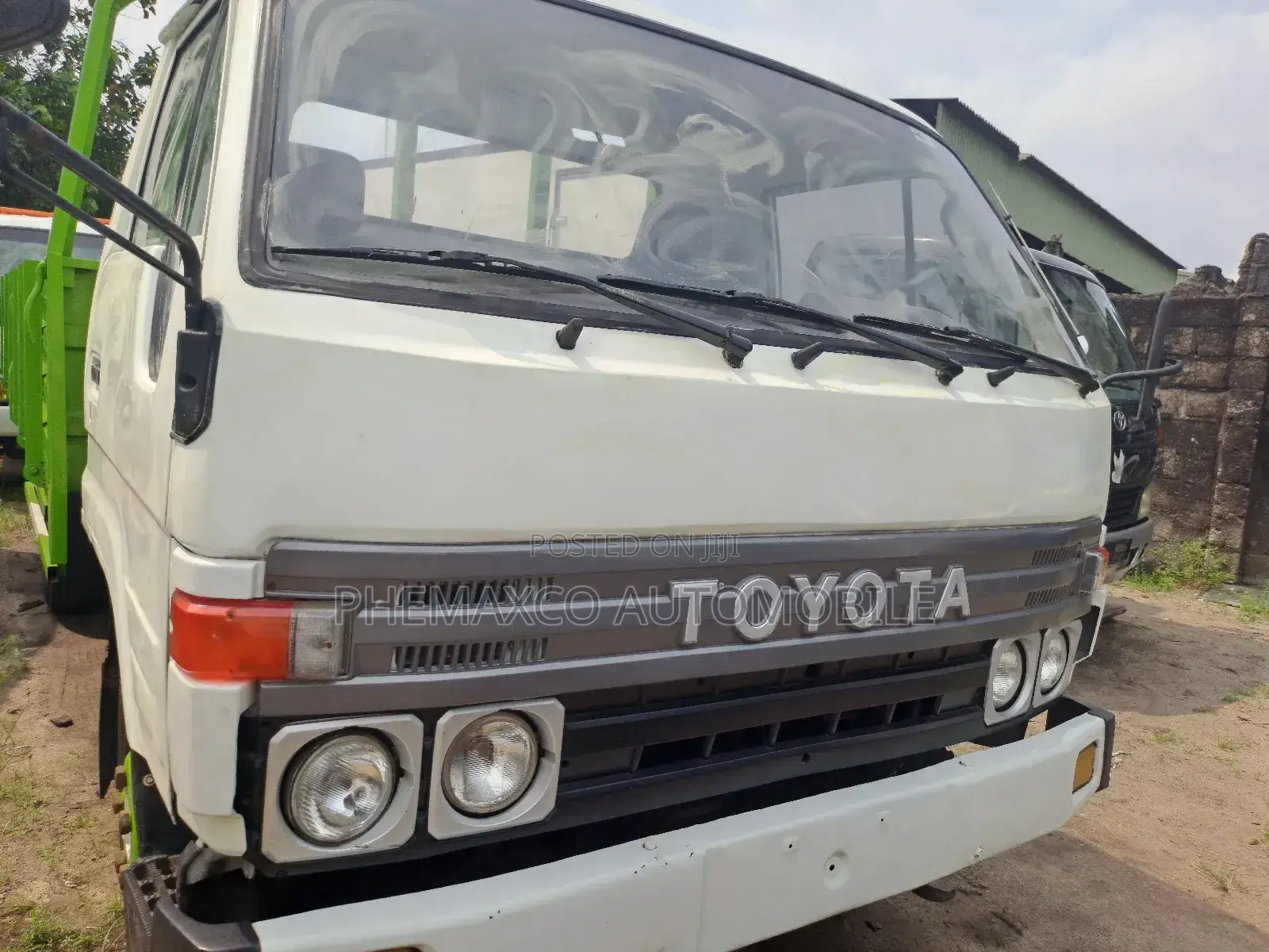 Toyota Dyna400