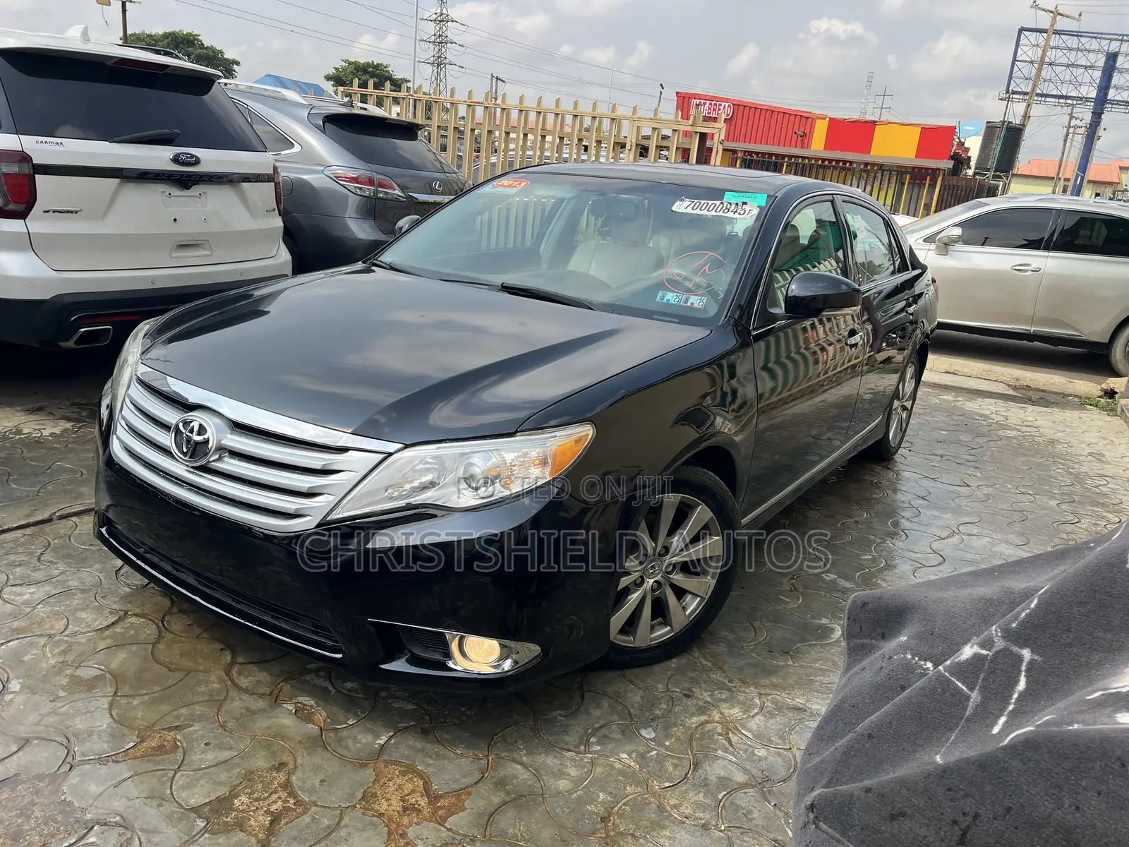 Toyota Avalon Limited Sedan FWD (3.5L 6cyl 6A) 2012 Black
