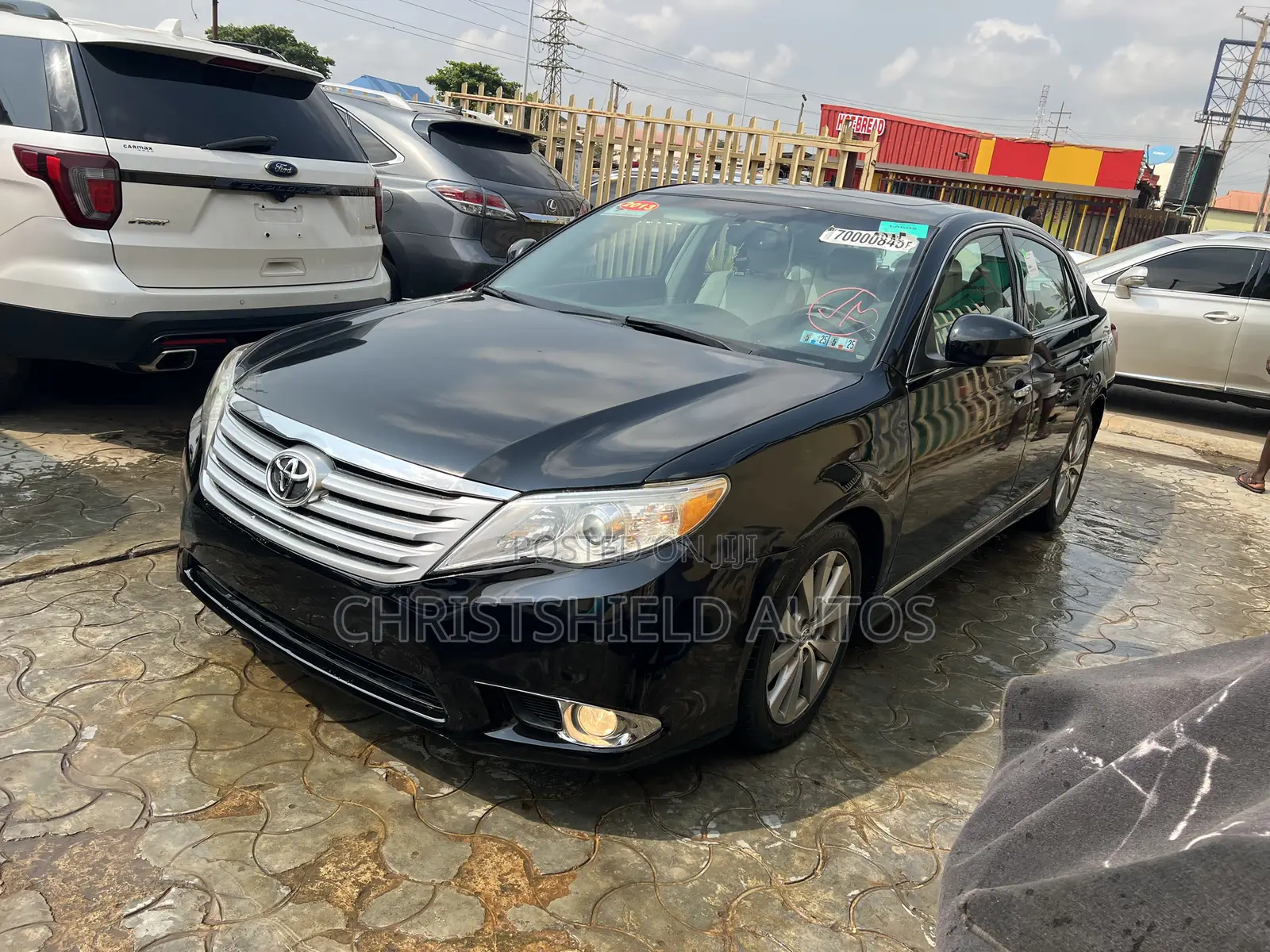 Toyota Avalon Limited Sedan FWD (3.5L 6cyl 6A) 2012 Black