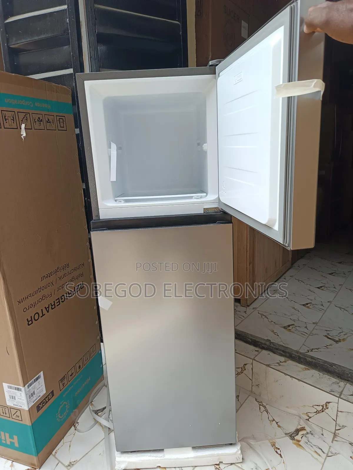Original Hisense Top Freezer Refrigerator 154l