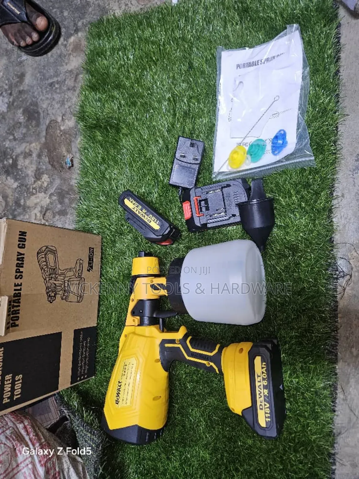 3 Batteries Generic Paint Spray Gu Dewalt 20v/118v Style Batteries.