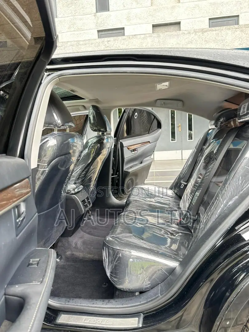 Lexus ES 2014 Black