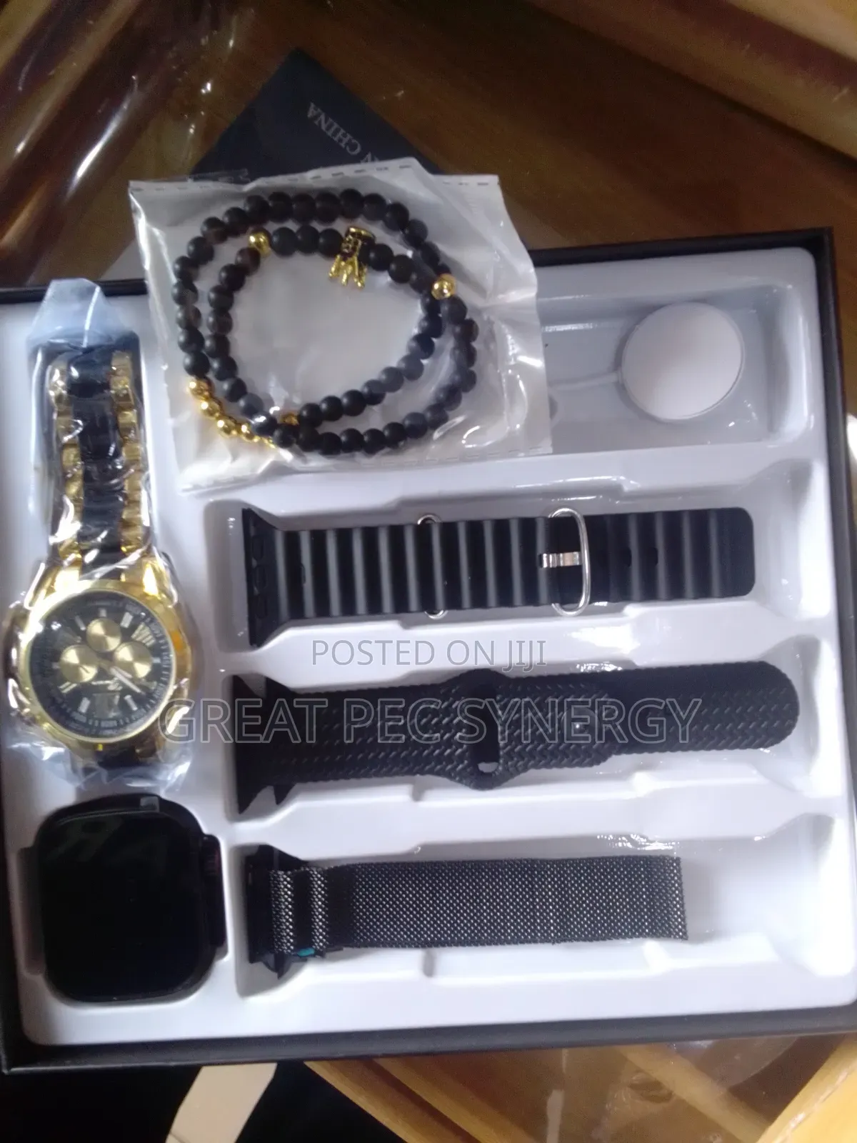 Smart Watch Wireless Charging 3 in 1 Strap