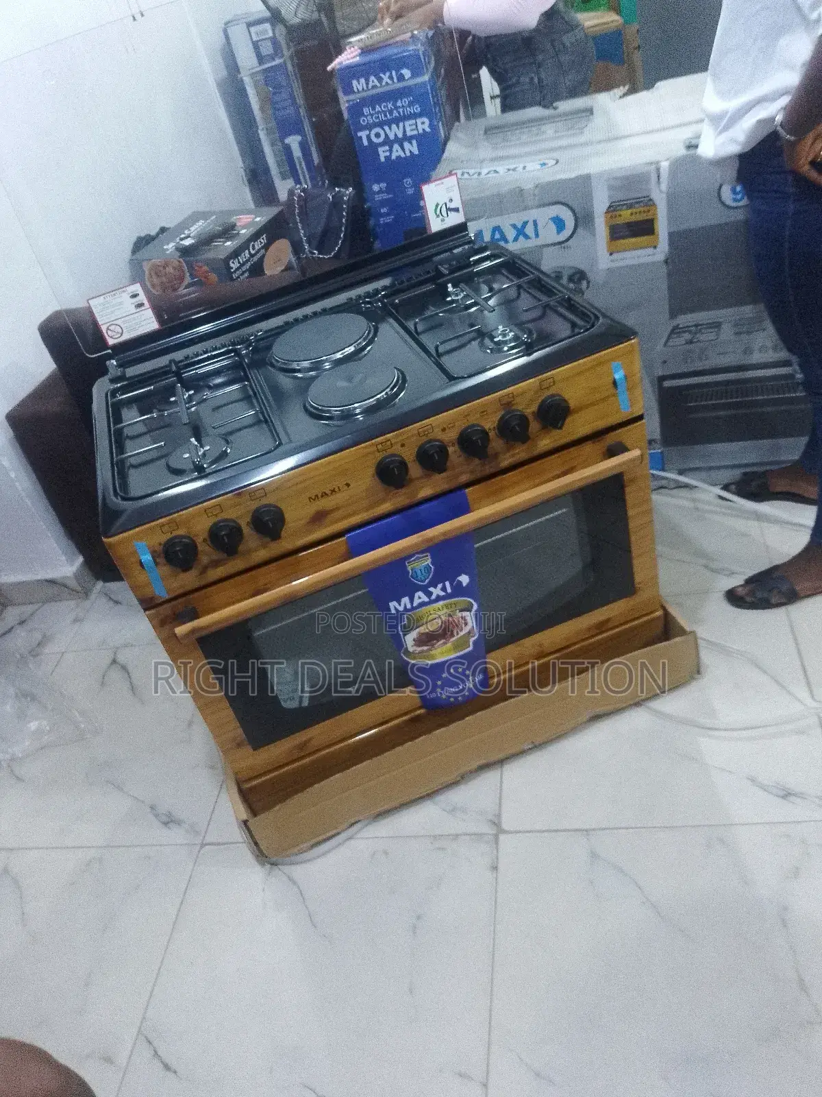 Maxi 4+2 Professional Dual-Fuel Range Oven