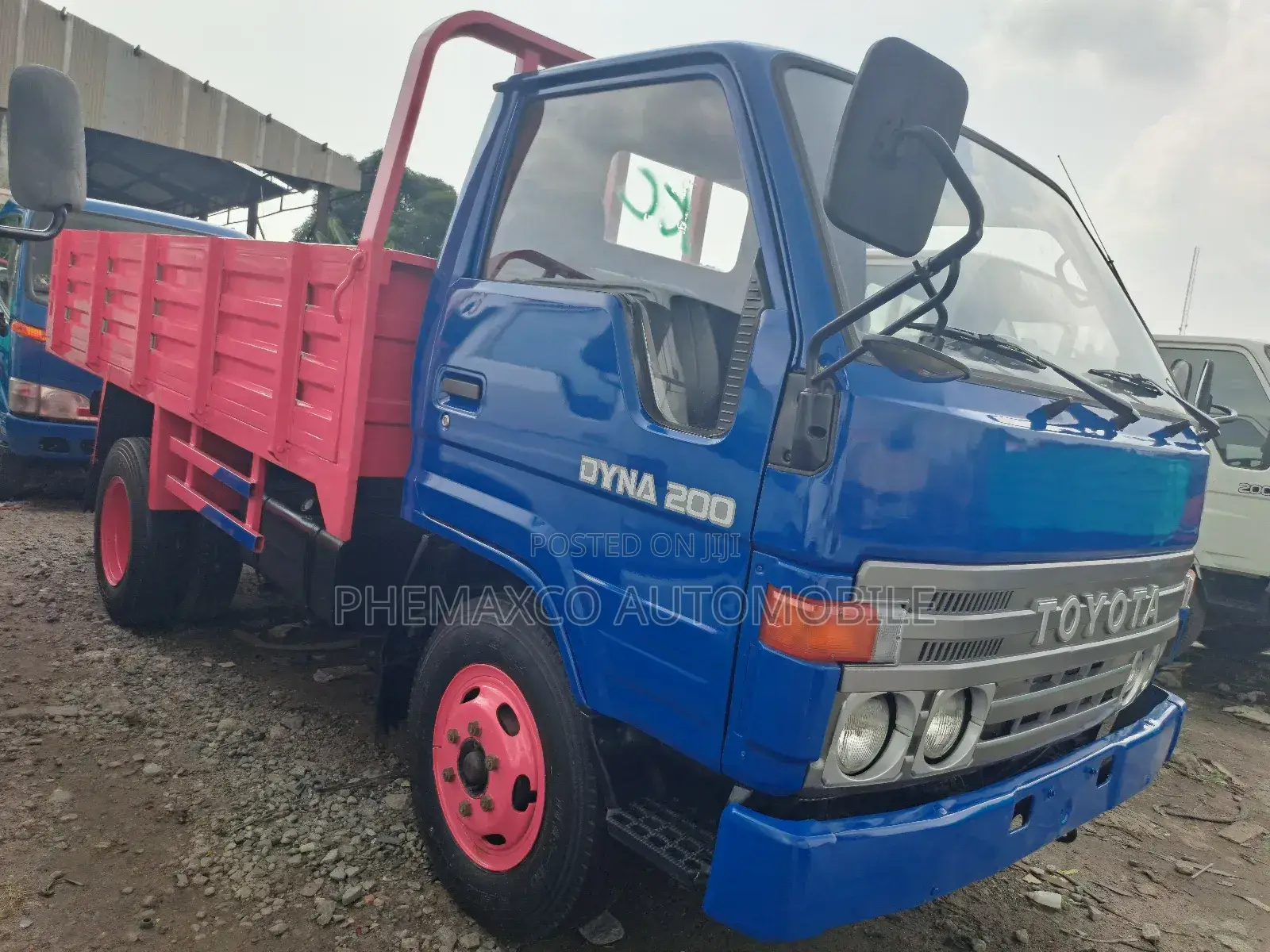 Toyota Dyna200 Blue Colour