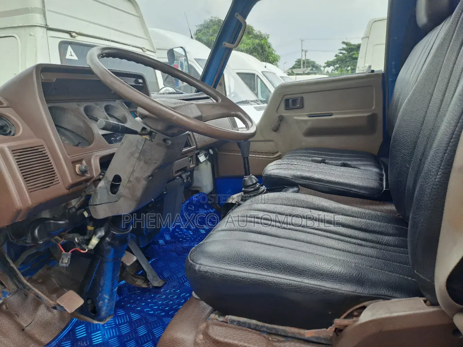 Toyota Dyna200 Blue Colour