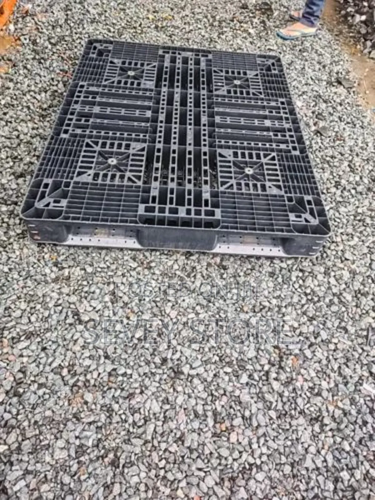 Perforated Plastic Pallet for Farm Use