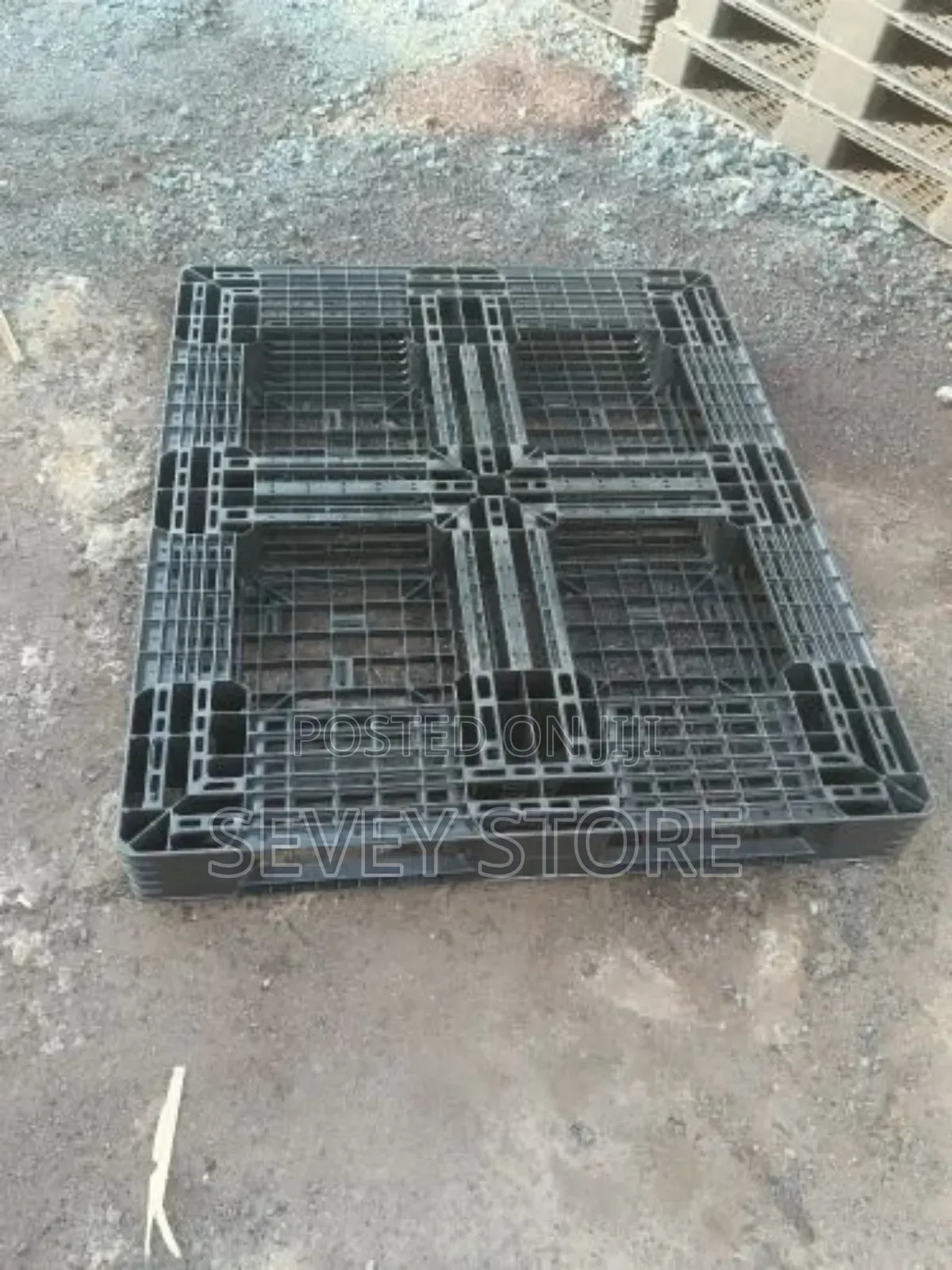 Perforated Plastic Pallet for Farm Use