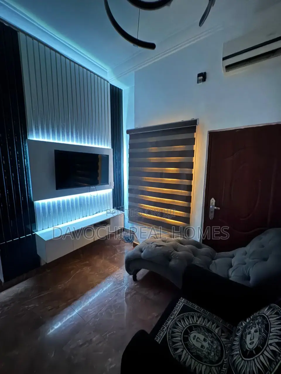 5bdrm Duplex in Chevron Drive for rent
