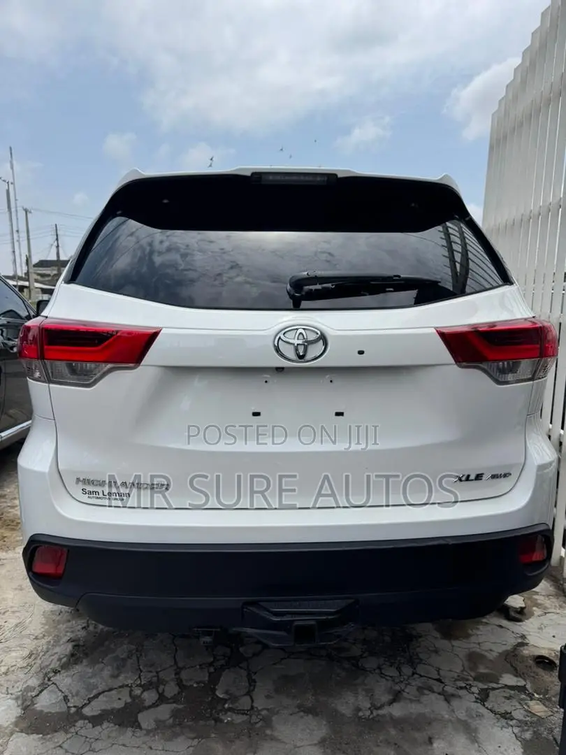 Toyota Highlander XLE 2019 White