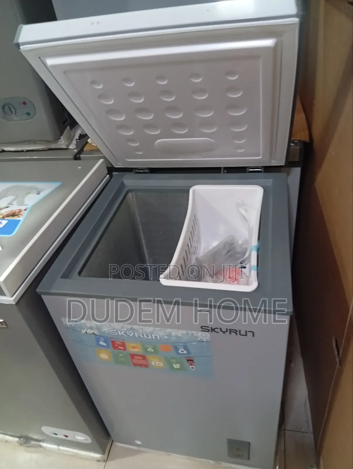 Skyrun Chest Freezer 2fit 100litres