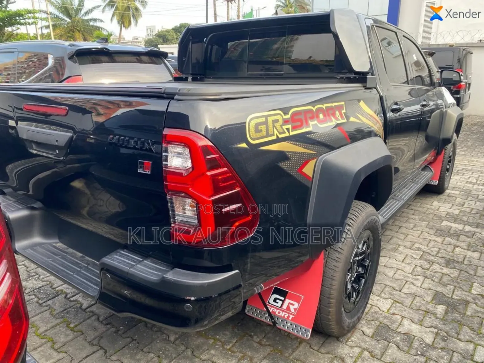 New Toyota Hilux 2025 Black