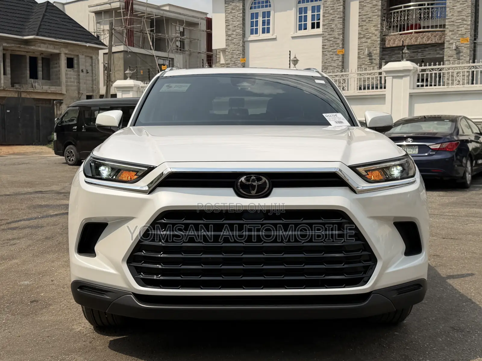 Toyota Highlander XLE AWD 2024 White
