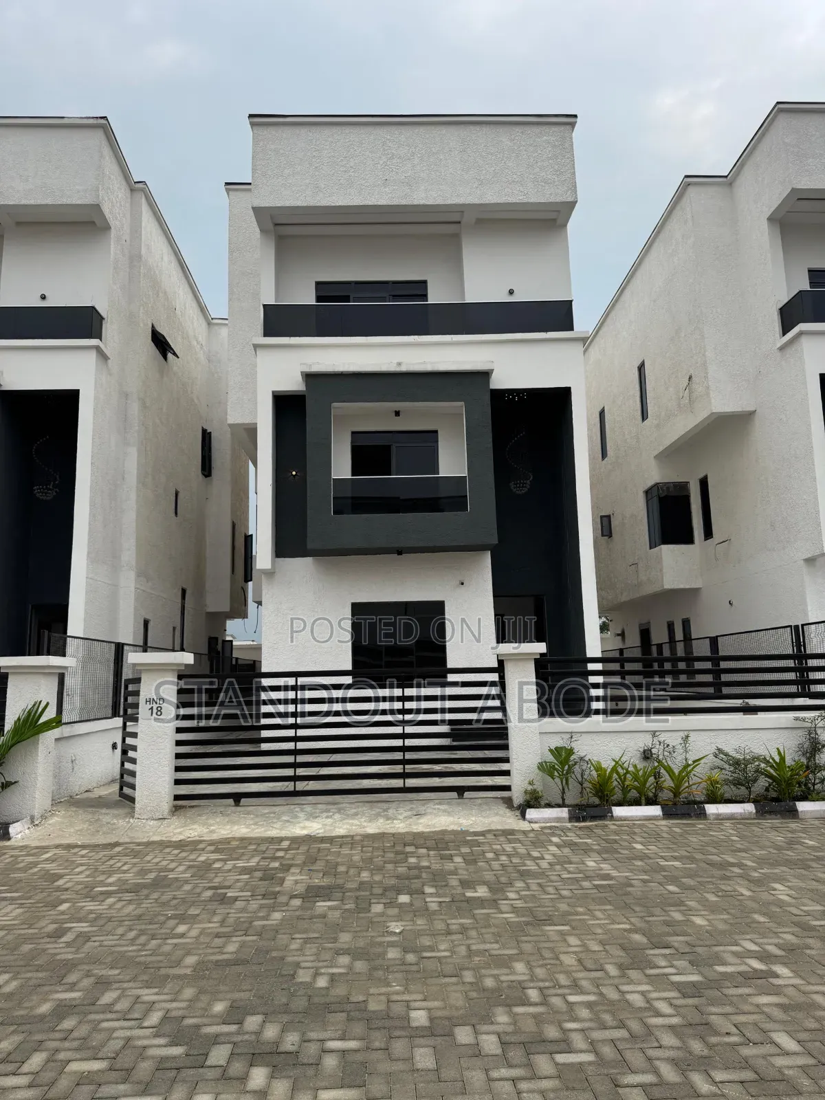 5bdrm Duplex in In A Secure Location, Ikate for sale