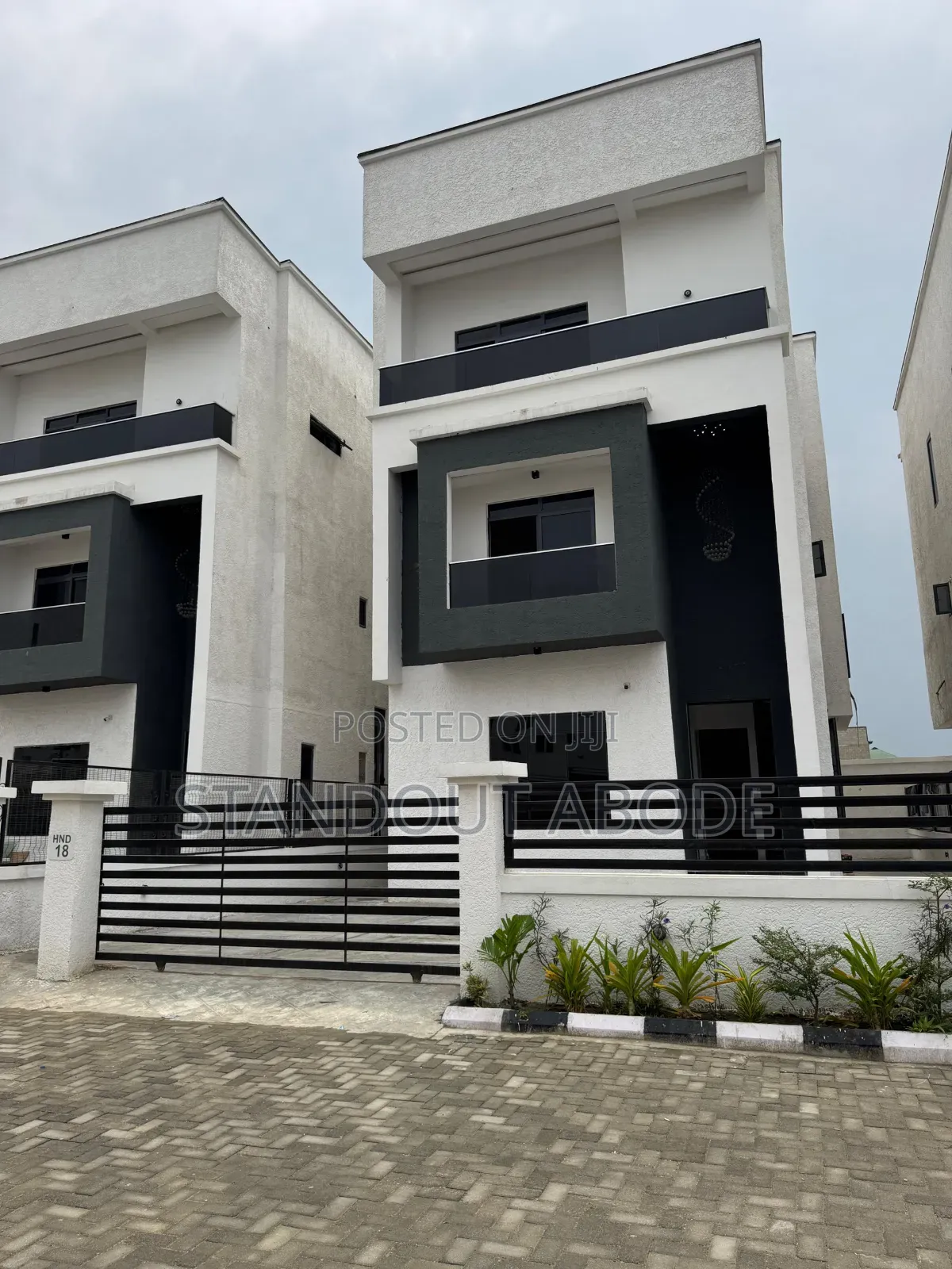 5bdrm Duplex in In A Secure Location, Ikate for sale