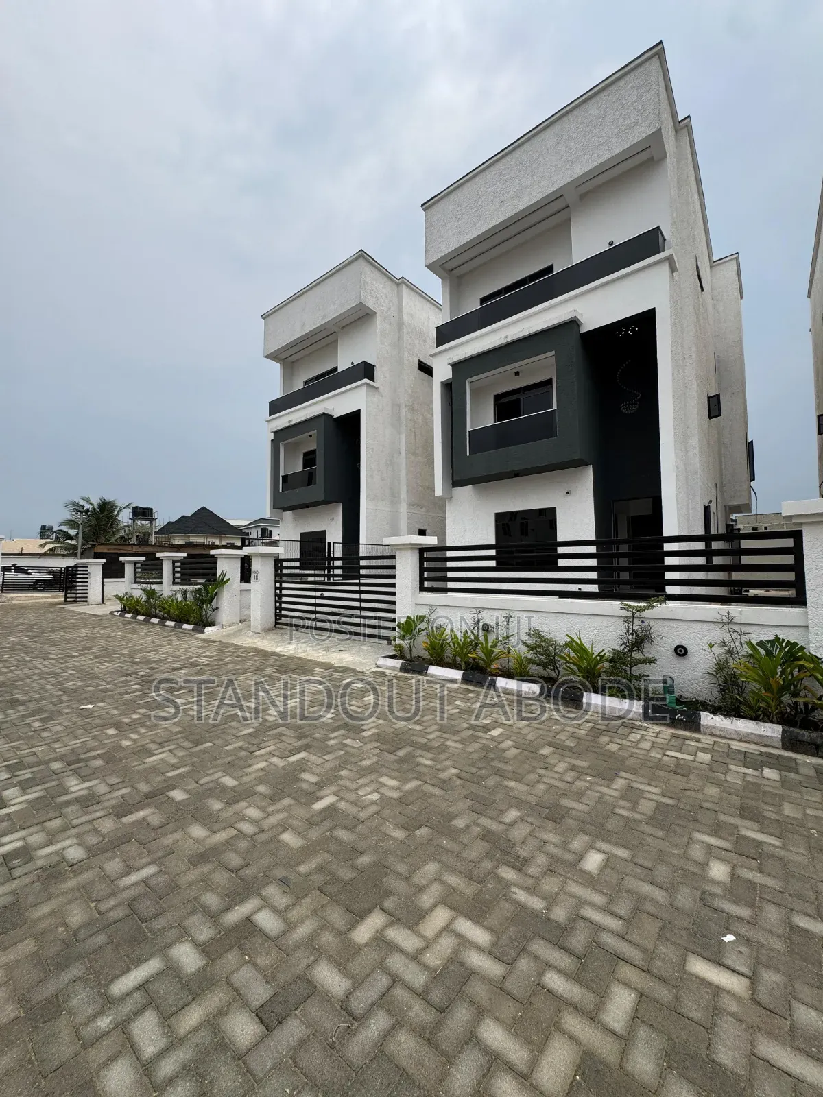 5bdrm Duplex in In A Secure Location, Ikate for sale