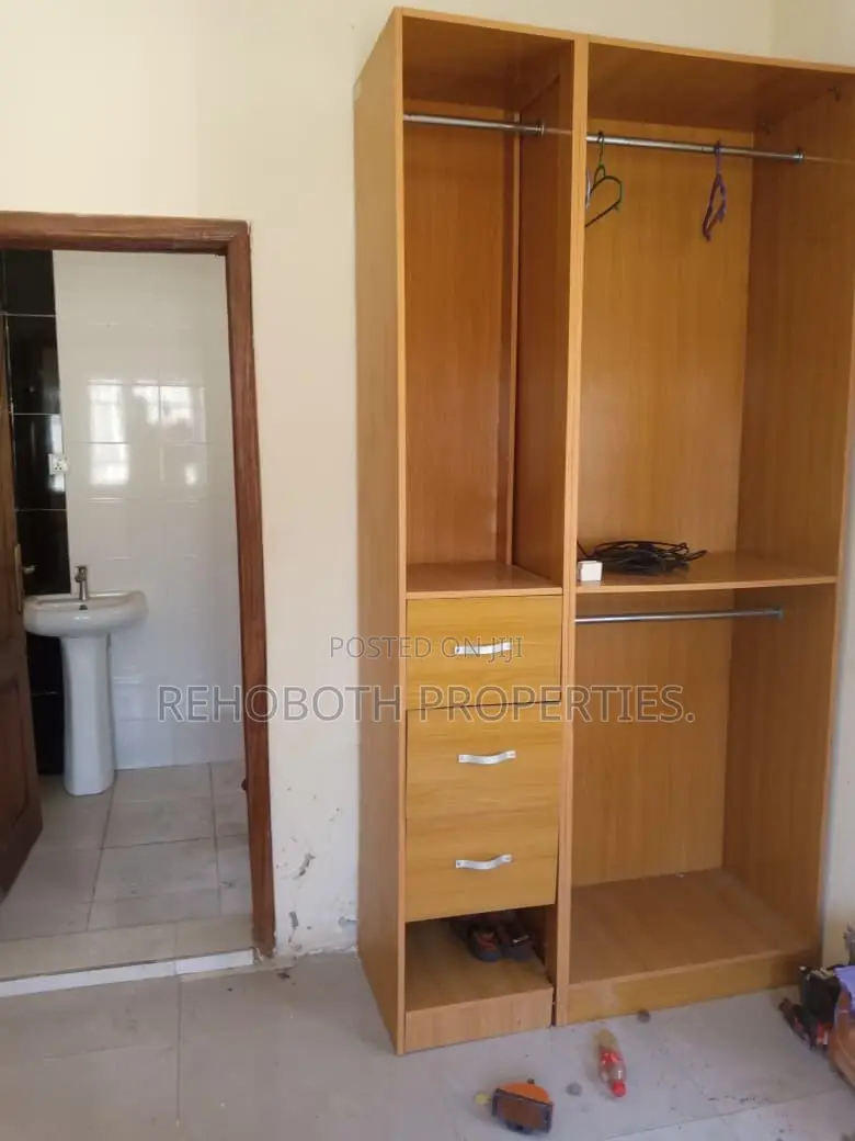2bdrm Bungalow in Idi Ahun Elebu, Akala Express for rent