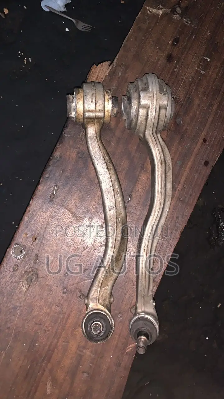 Lower Arms C300 Mercedes Benz (W204)