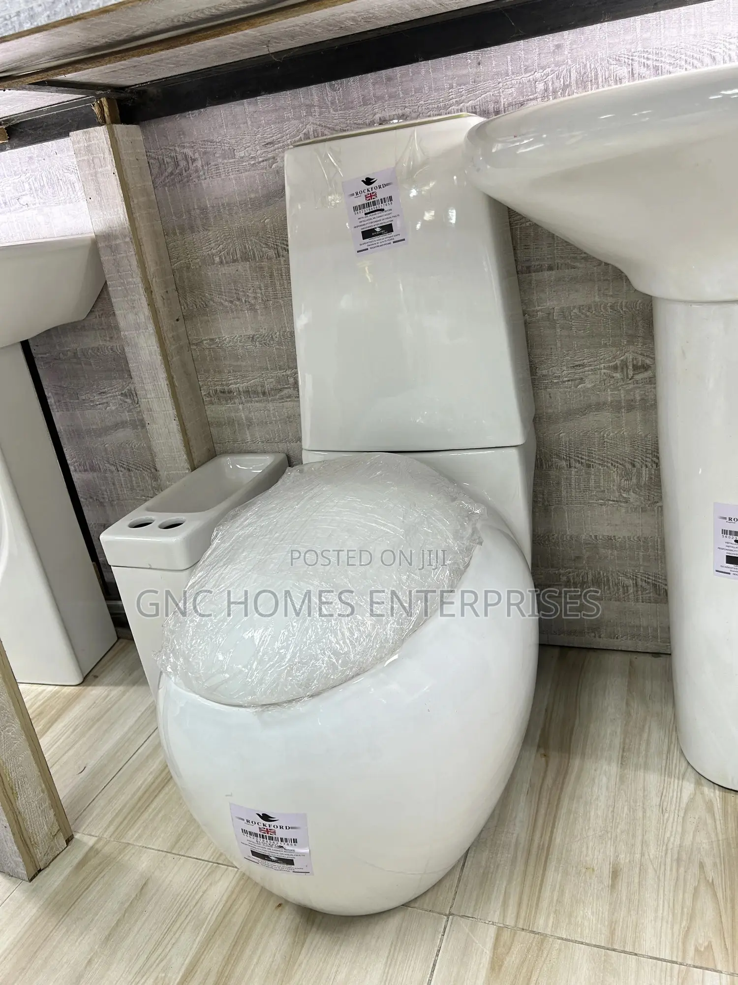 Big Water Closet (Egg)