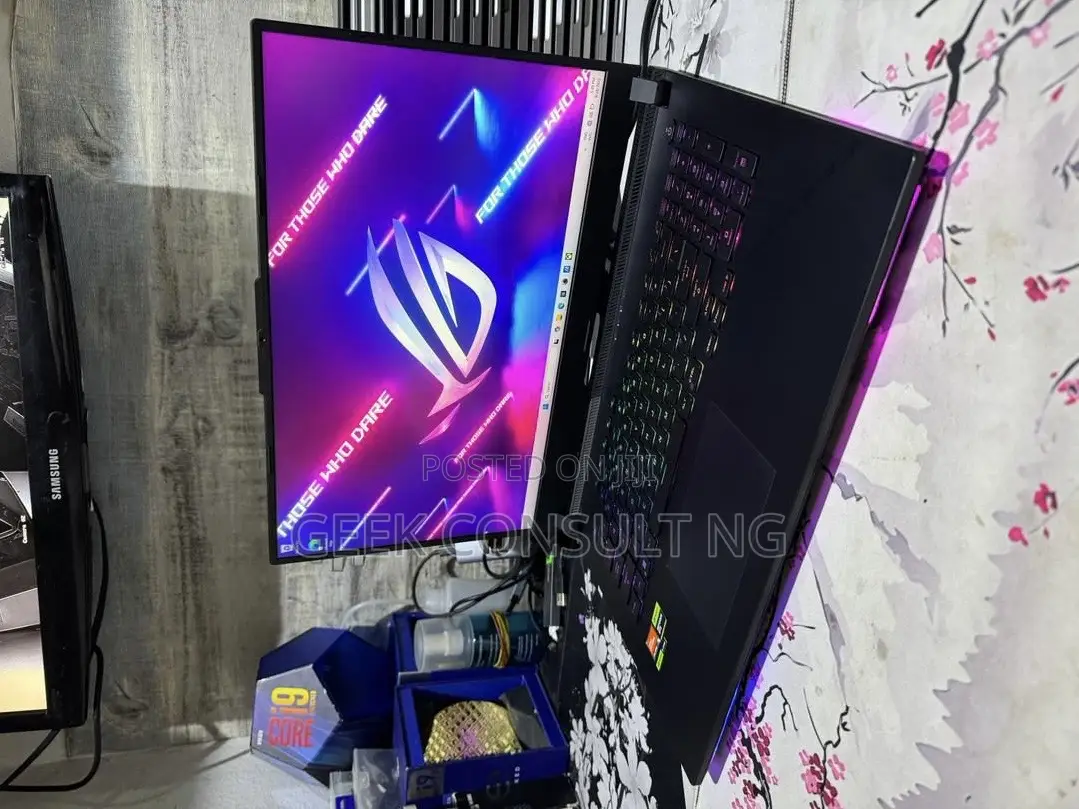 Laptop Asus ROG Strix SCAR Edition 32GB AMD Ryzen 9 SSD 1T