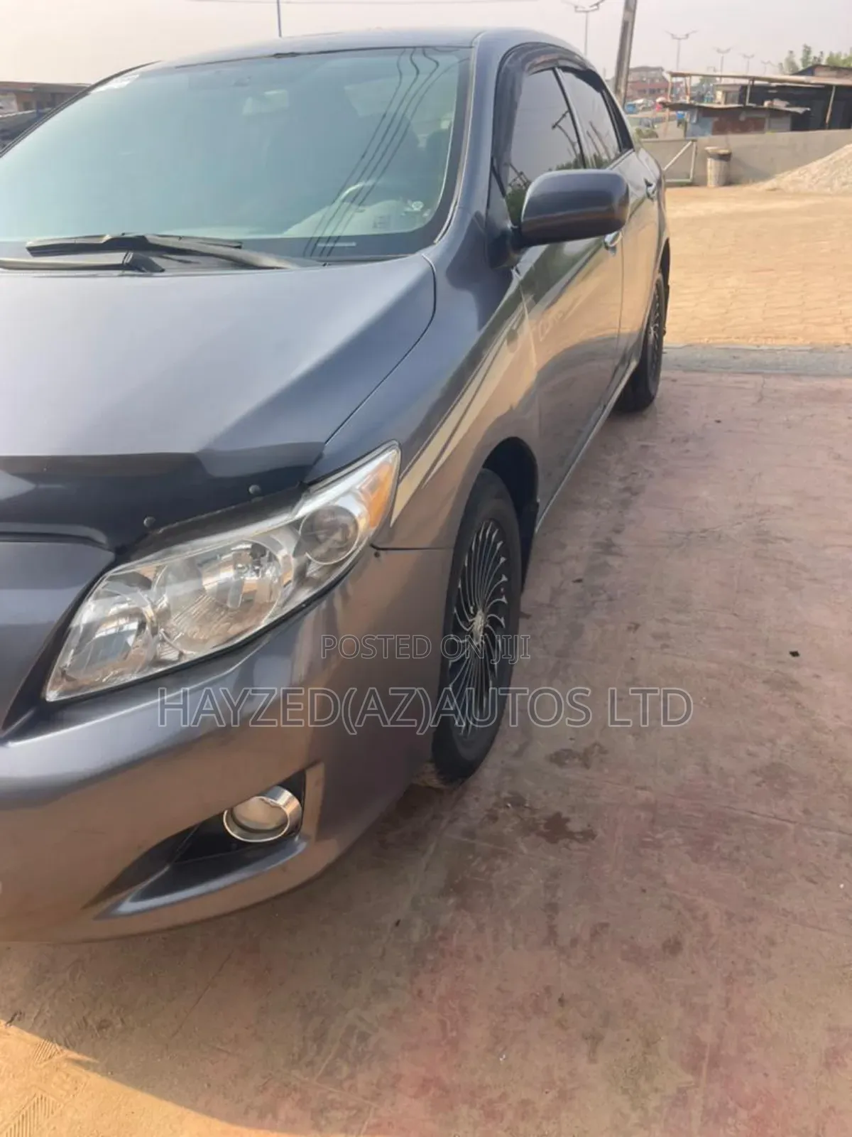 Toyota Corolla Base 4dr Sedan (1.8L 4cyl 5M) 2010 Gray