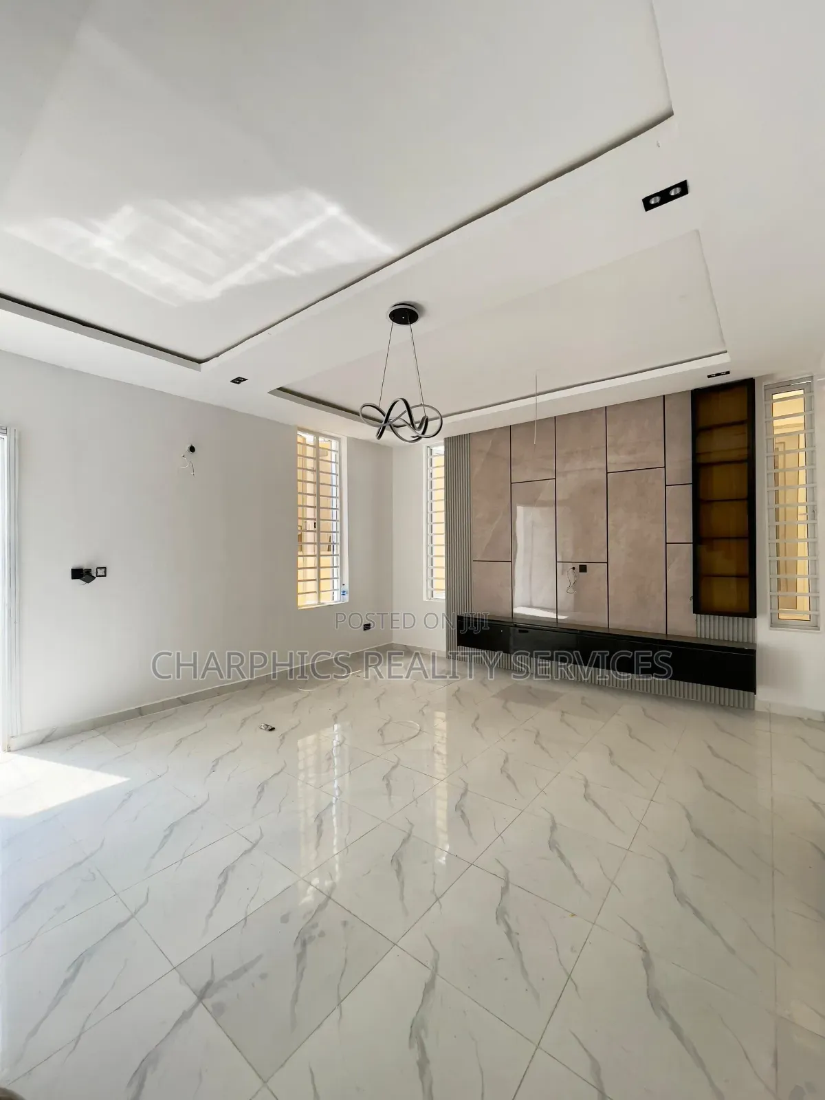 4bdrm Duplex in Ikota for sale