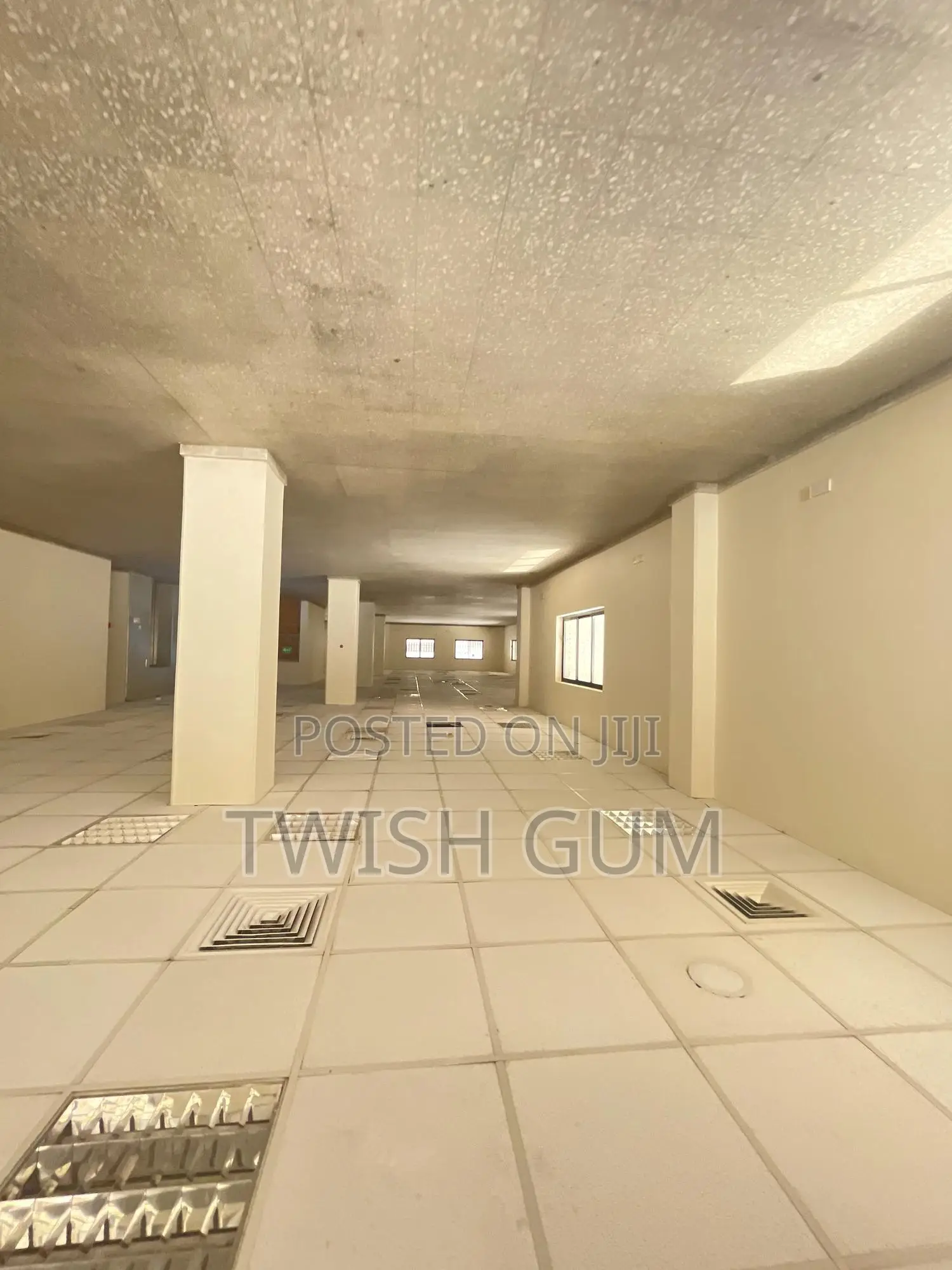 Offic Space -to Let (Whole Floor-596sqm)