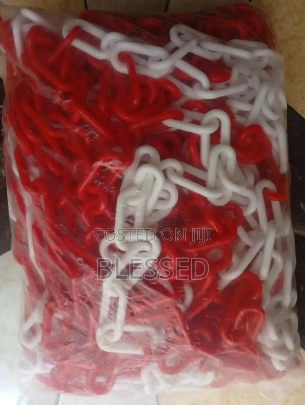 8mm *25meters Plastic Chain White and Red