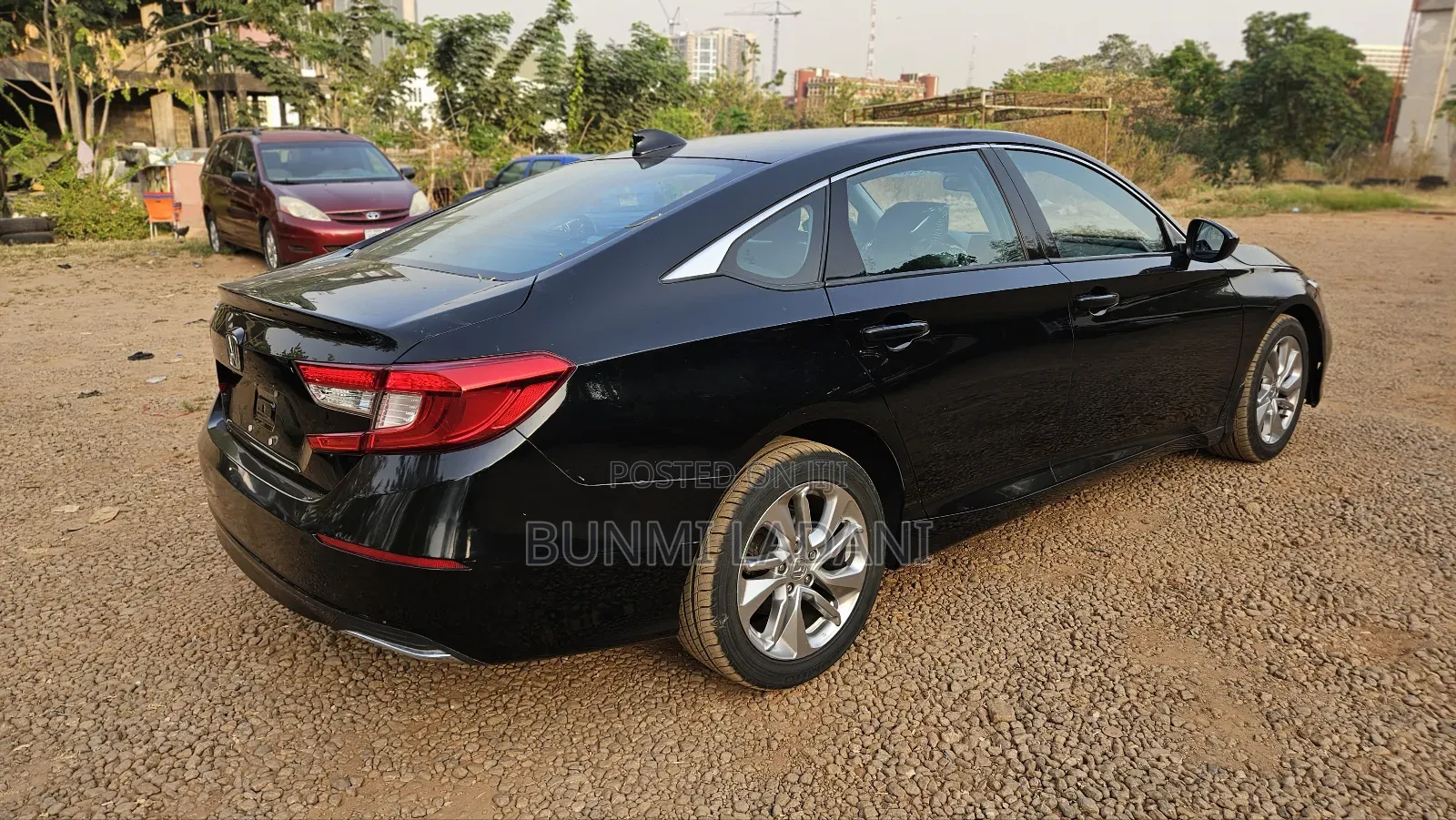 Honda Accord LX (1.5L 4cyl Turbo CVT) 2019 Black