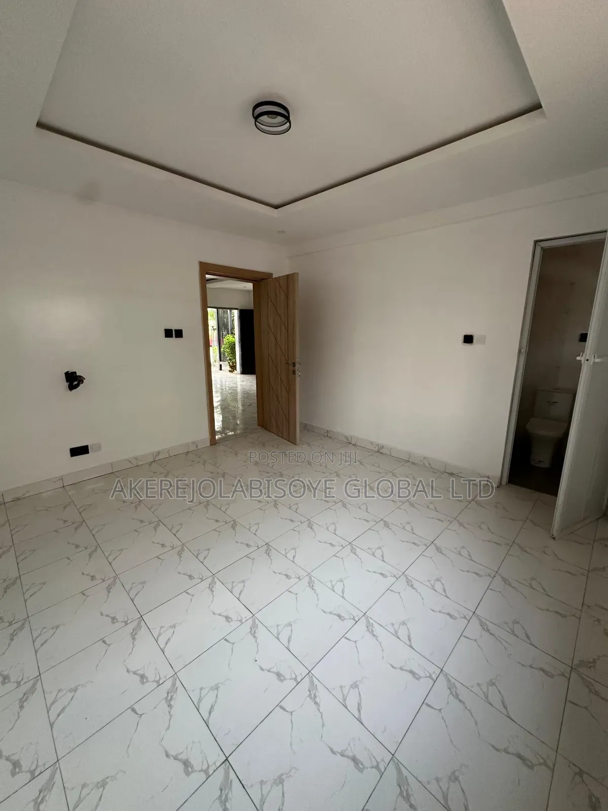 4bdrm Duplex in In An Estate for rent