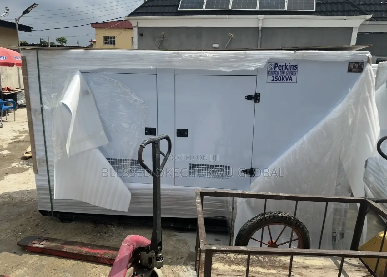Heavy Duty 250kva Perkins Soundproof Generator Original Uk