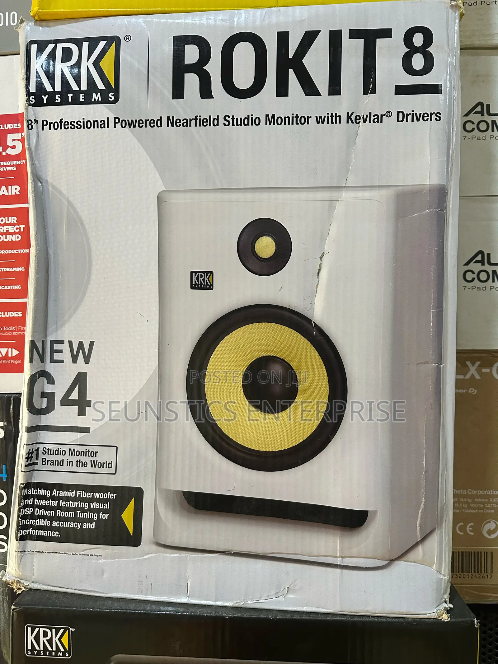 Quality Rokit 8 Studio Monitors (Speakers)