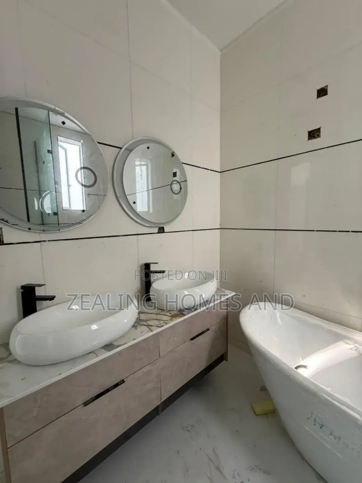 5bdrm Duplex in Ajah Estate for sale
