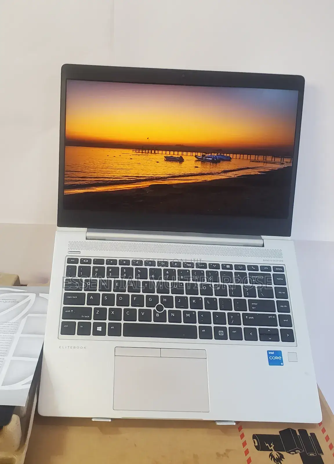 New Laptop HP EliteBook 840 G5 8GB Intel Core I5 SSD 512GB