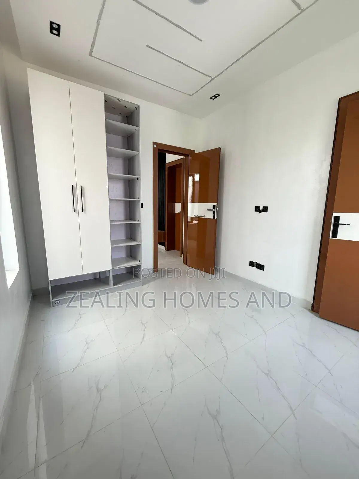 5bdrm Duplex in Ajah Estate for sale