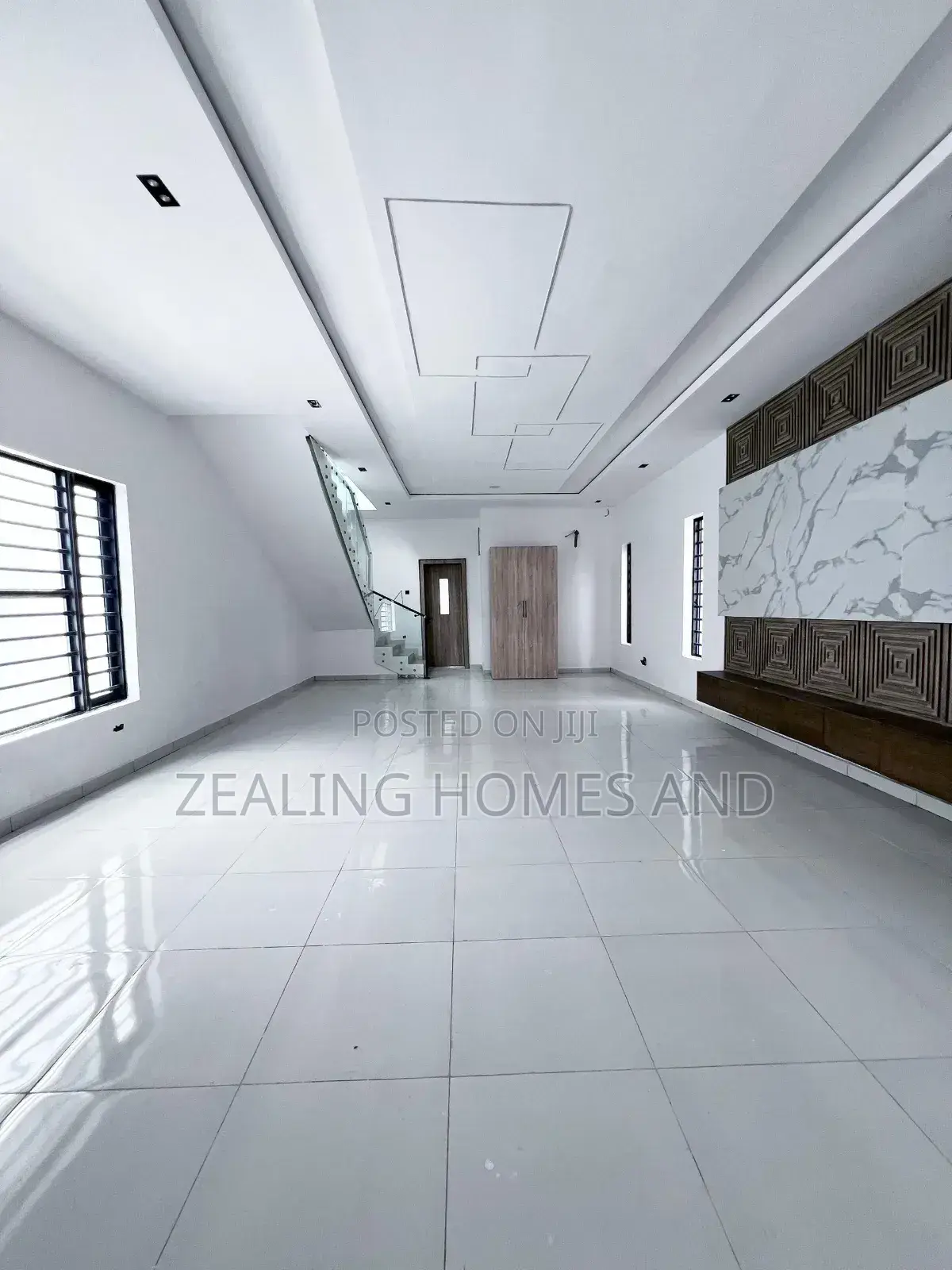 5bdrm Duplex in Vgc Lekki Ajah for sale