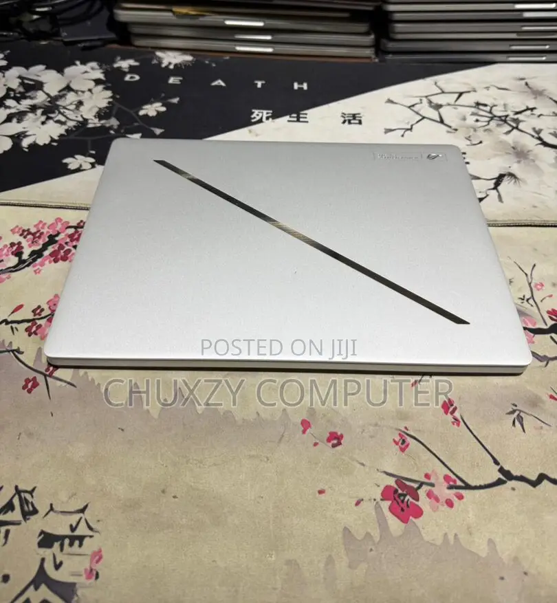 Laptop Asus ROG Zephyrus G14 32GB AMD Ryzen 9 SSD 1T