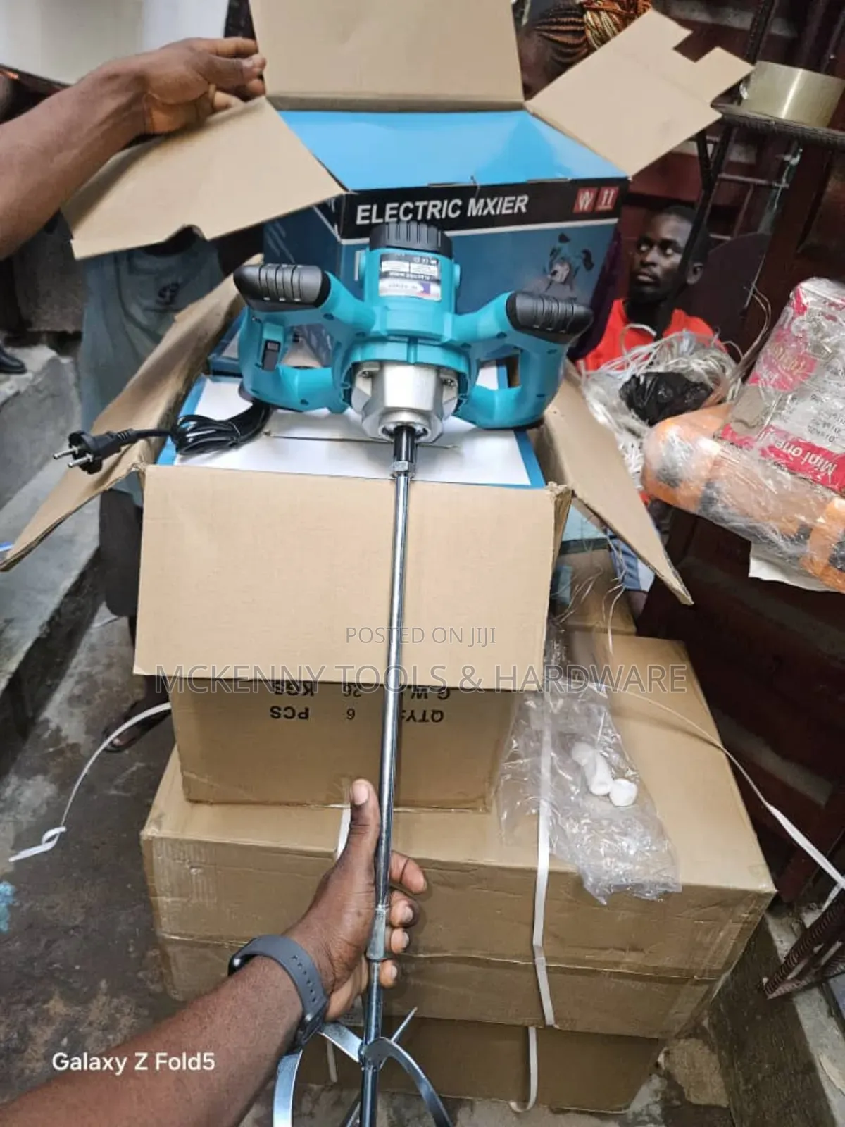 Mckenny  Electric Mixer (Model: Ut01800).