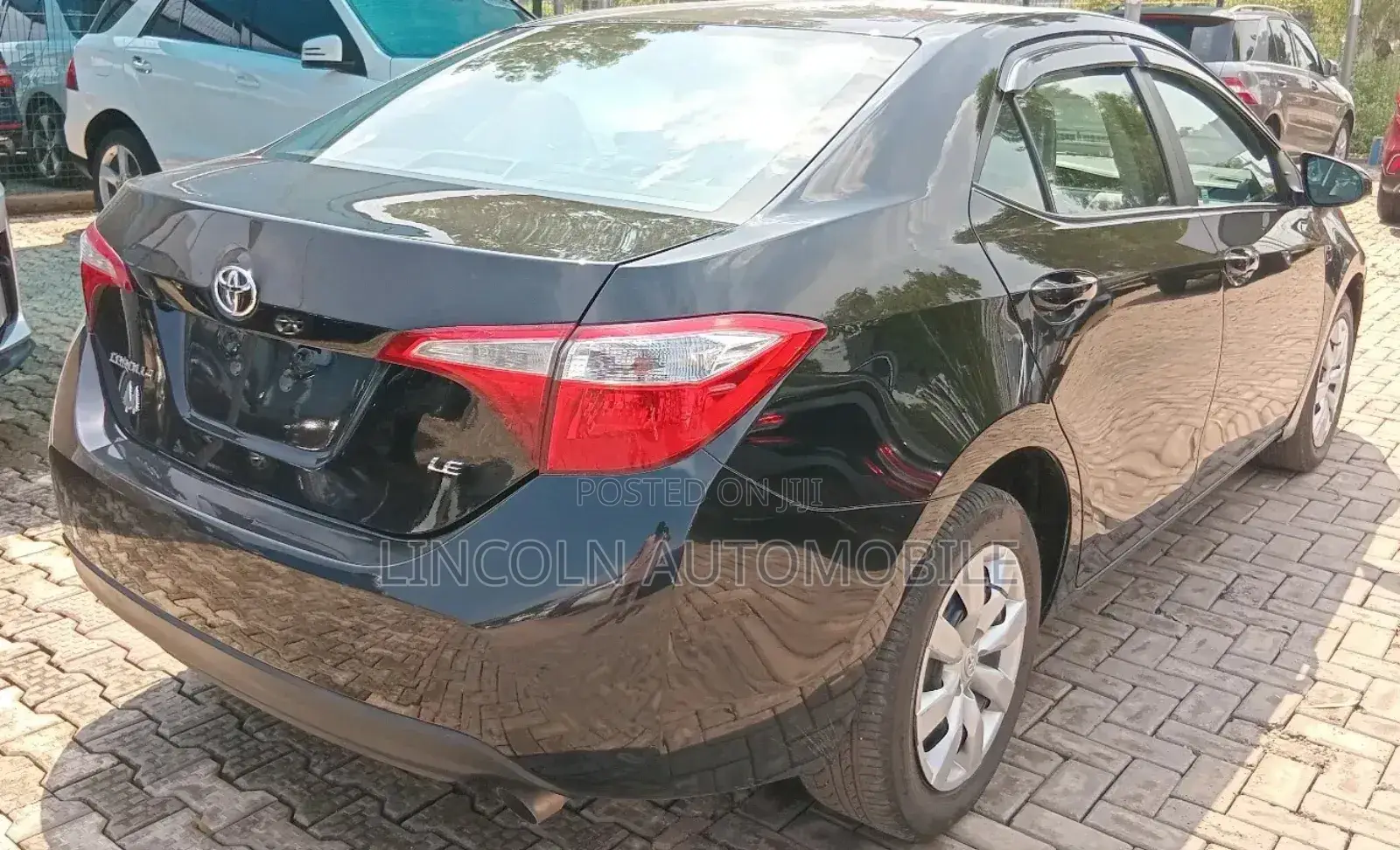 Toyota Corolla LE Premium 4dr Sedan (1.8L 4cyl CVT) 2016 Black