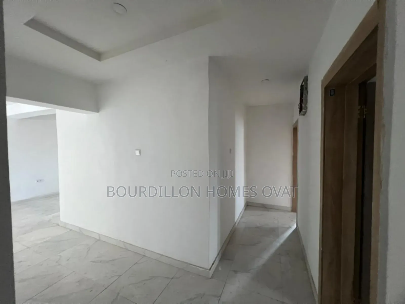 3bdrm Apartment in Illasan, Ikate Lekki for sale