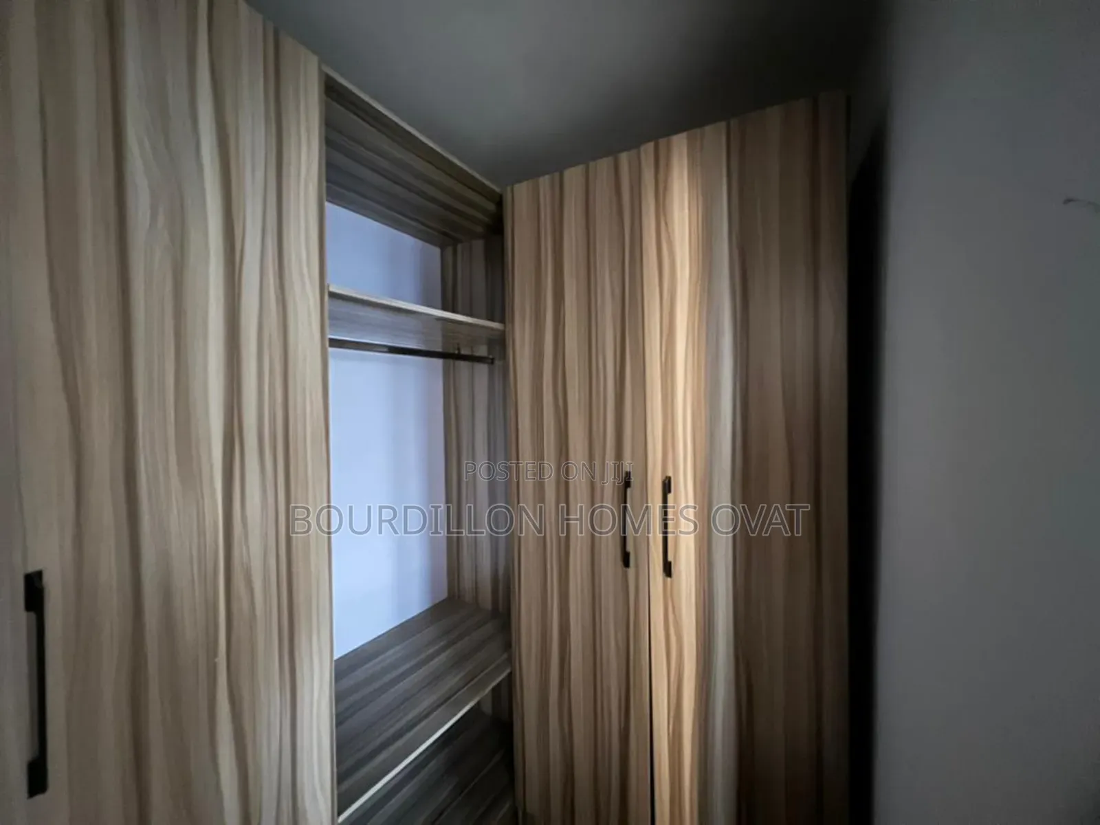 3bdrm Apartment in Illasan, Ikate Lekki for sale