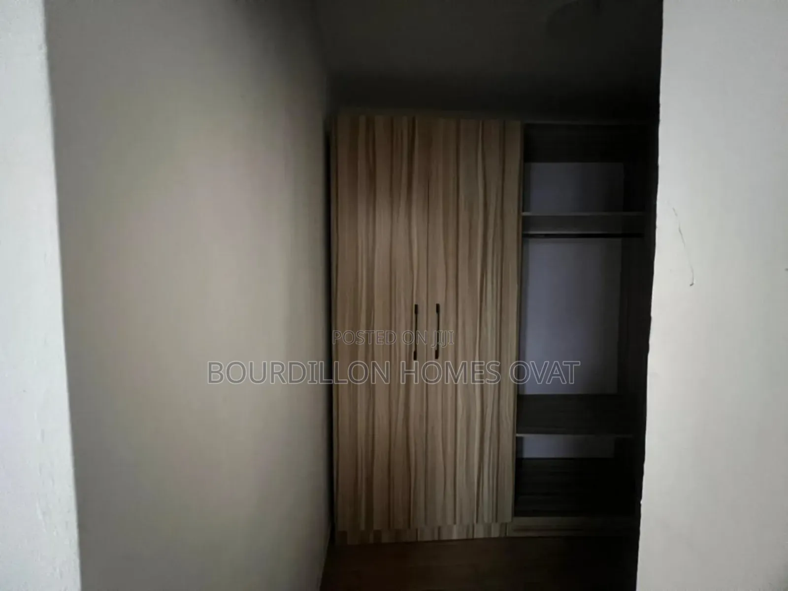 3bdrm Apartment in Illasan, Ikate Lekki for sale