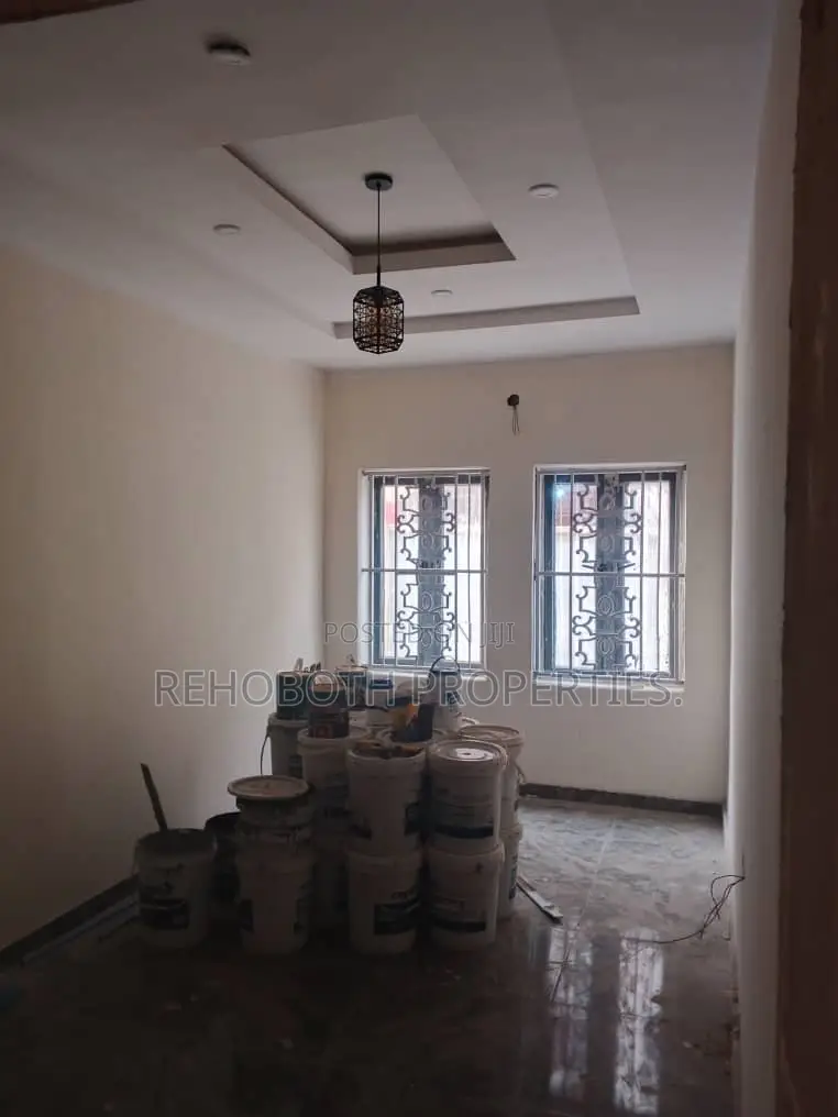 2bdrm Apartment in Peace Estate, Akala Express for rent