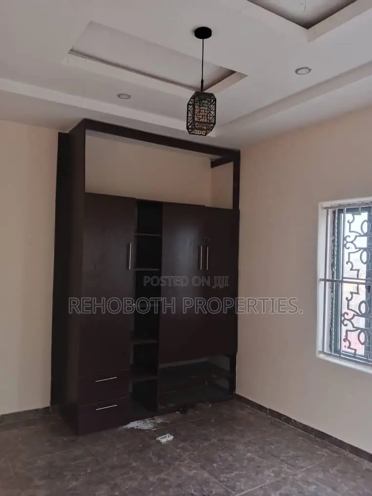 2bdrm Apartment in Peace Estate, Akala Express for rent