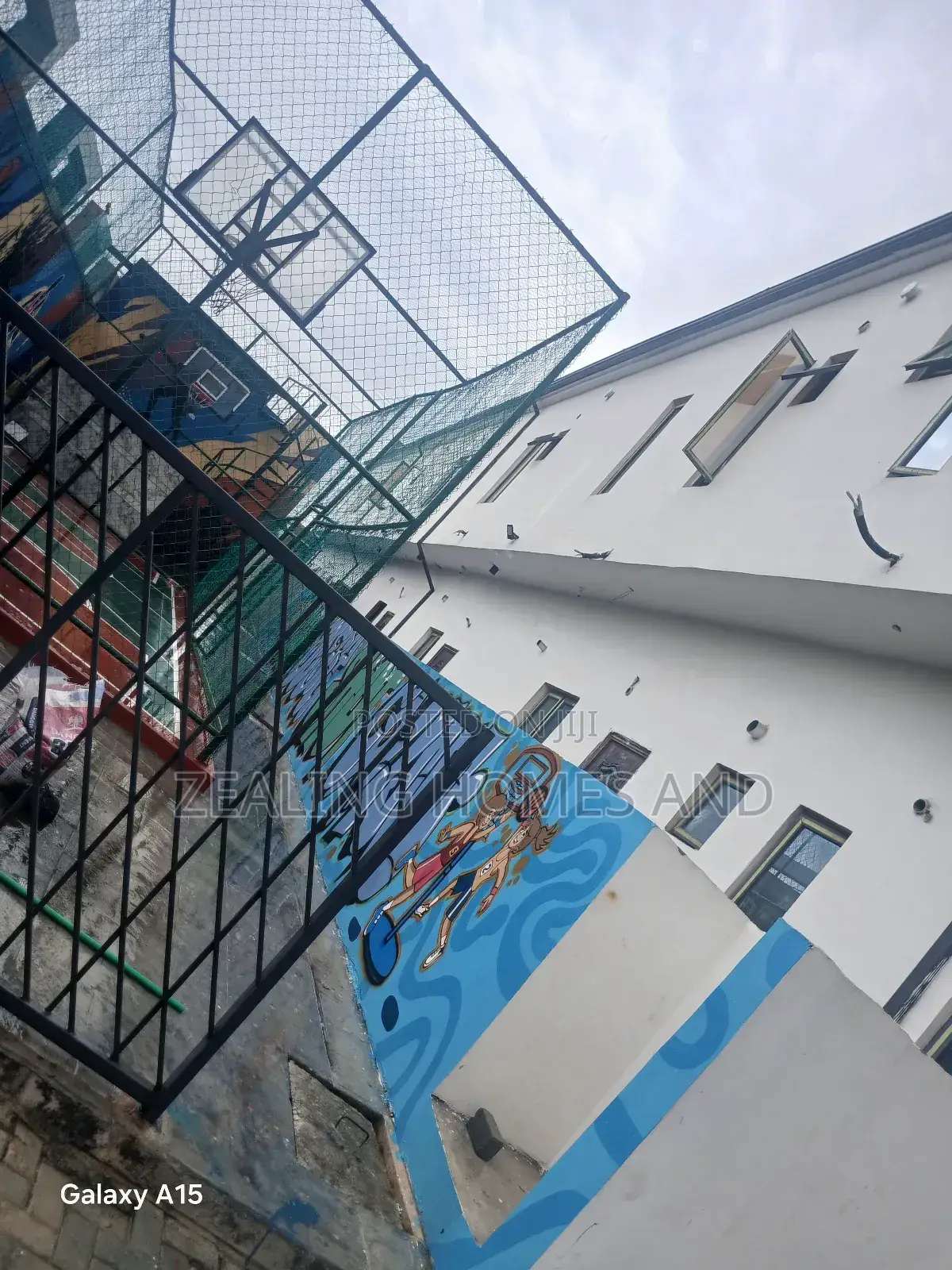 4bdrm Duplex in Pantheon Bridge, Chevron for sale