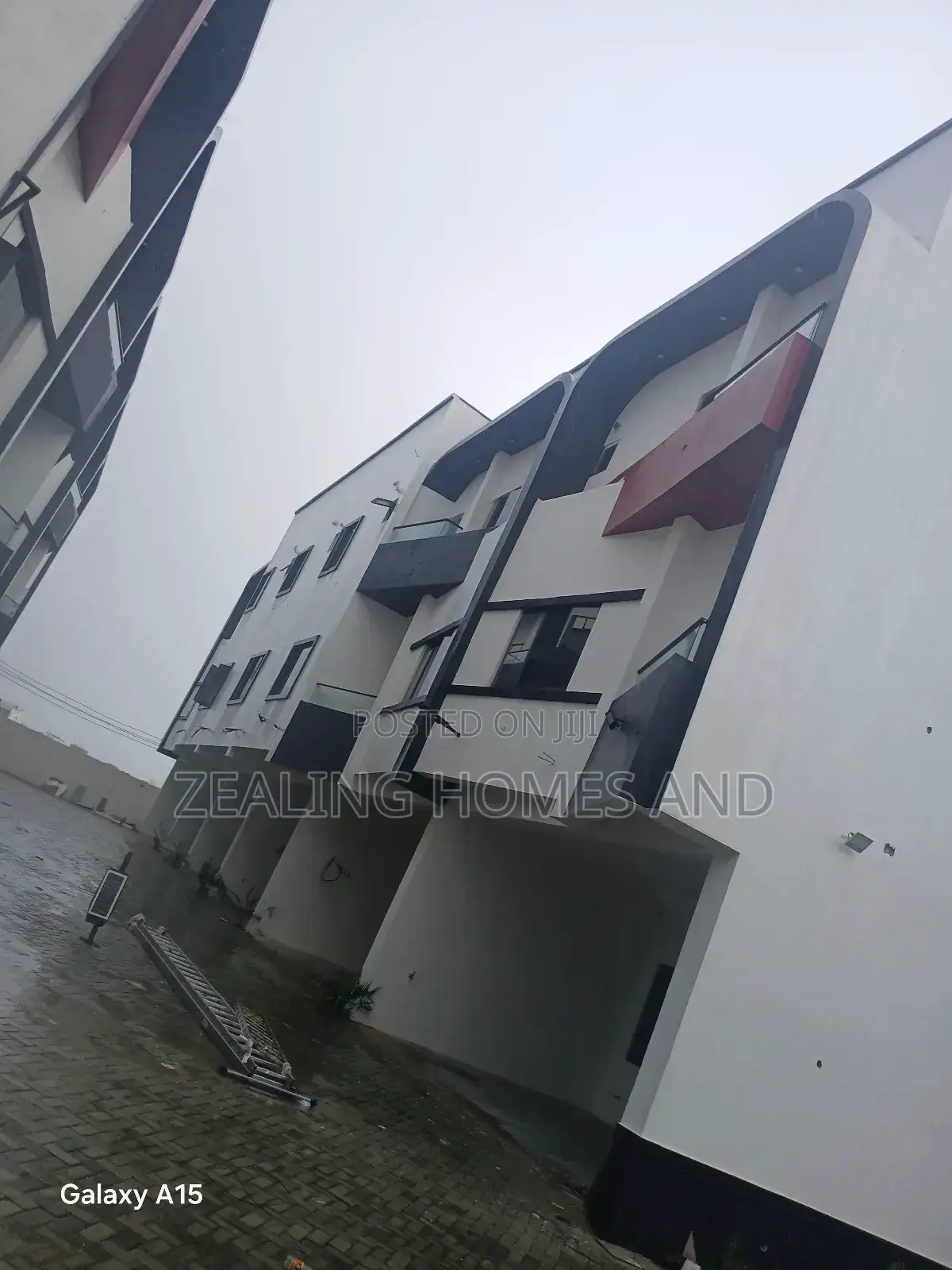 4bdrm Duplex in Orchid, Chevron Toll for sale