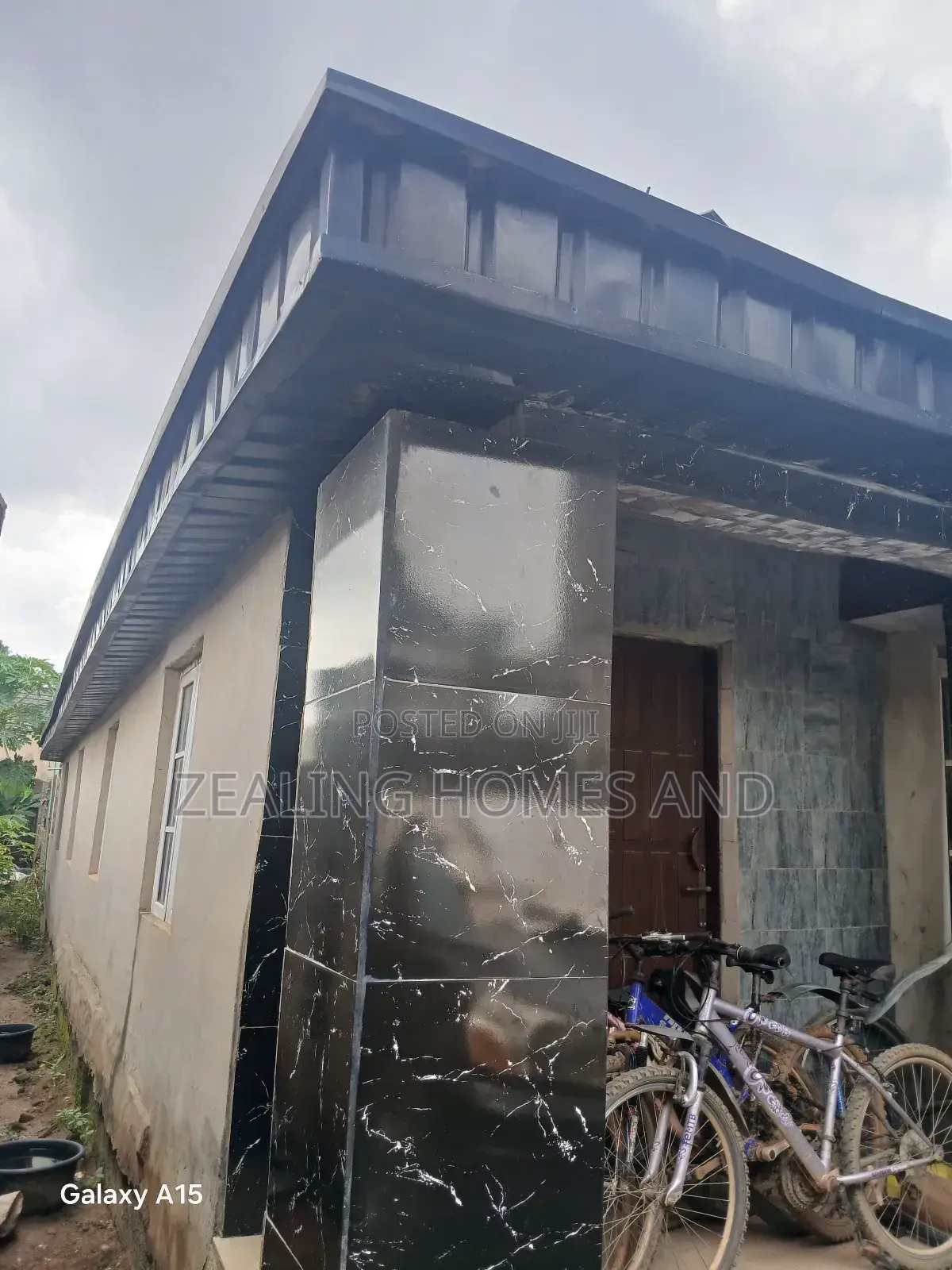4bdrm House in Governors Road,, Alimosho for sale